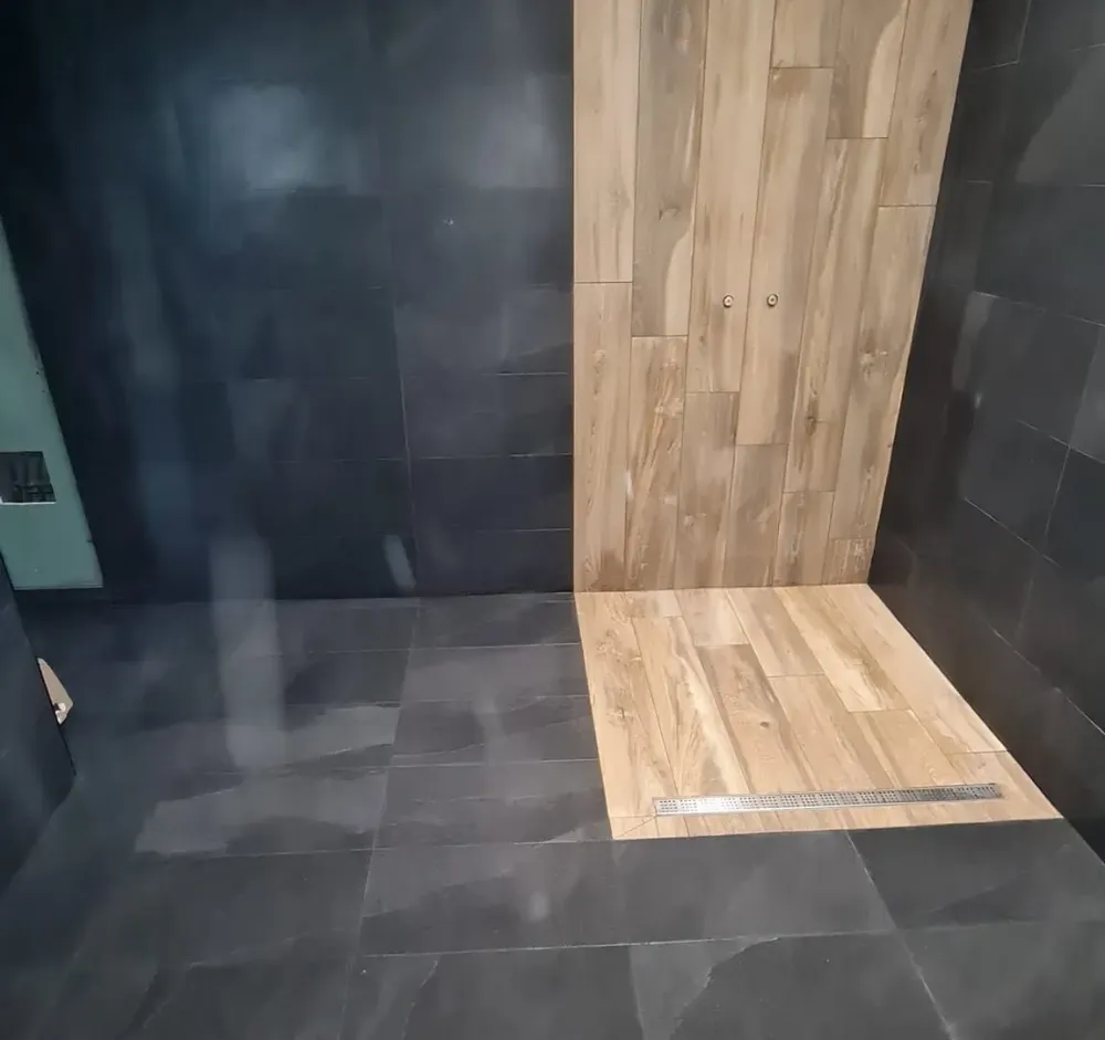 Carrelage pour salle de bain près de Aubenas